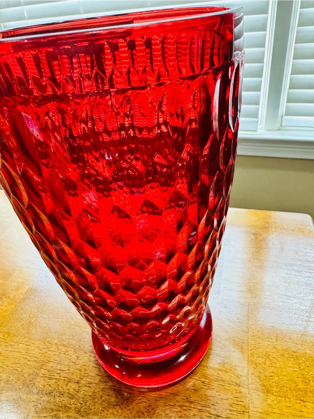 Villeroy & Boch Boston Ruby Red Vase